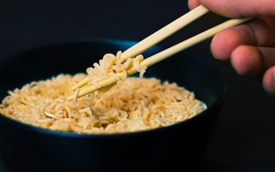 Nasi atau Mie Instan yang Paling Bikin Cepat Gemuk?