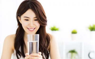 Minum Air Putih Sebelum Makan Turunkan Berat Badan